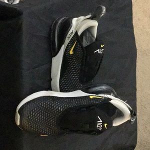 Gently used Nike Air Zoom’s
